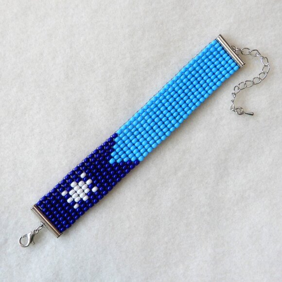 Minnesota state flag bead bracelet, handmade, adjustable length - Picture 2 of 6